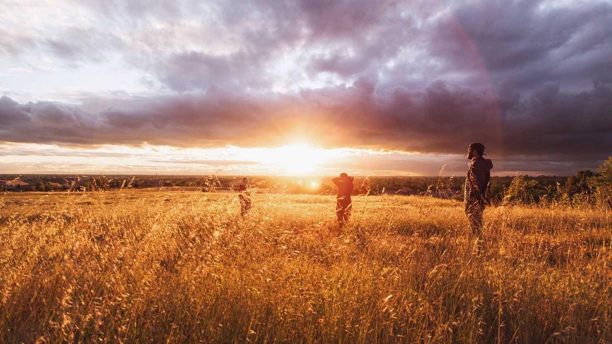领口打个结时髦一大圈,你觉得这种搭配好看吗?