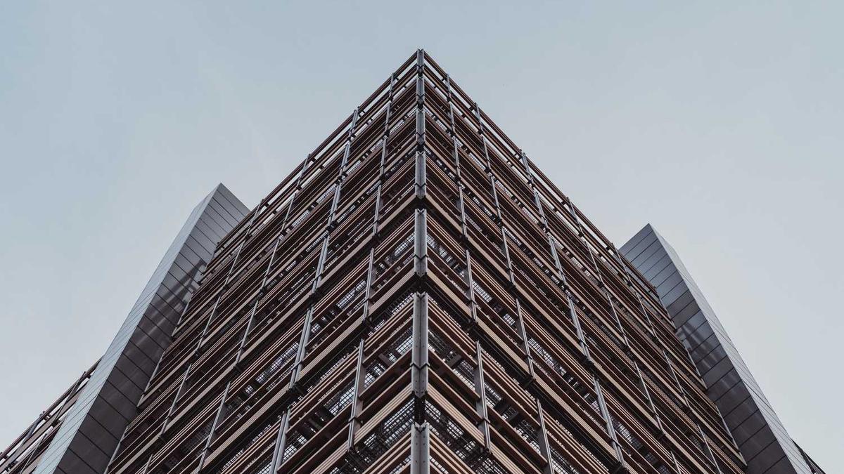 如何评价朱伟及其韦林文化课程