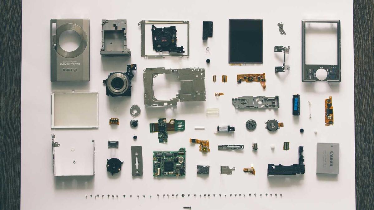 青岛大珠山着火,浓烟将天染黄,出动了怎样的救援历练进行施救?